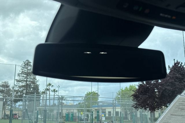 Used 2025 GMC Sierra 1500 SLT image 25