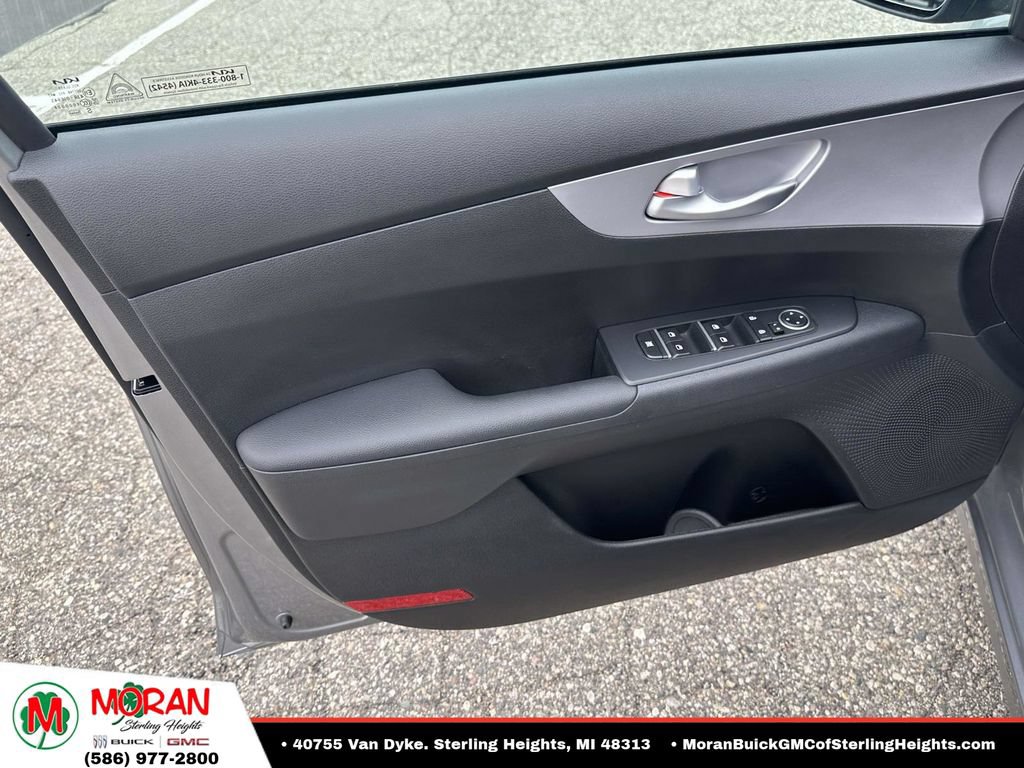 Used 2023 Kia Forte LXS FWD image 13