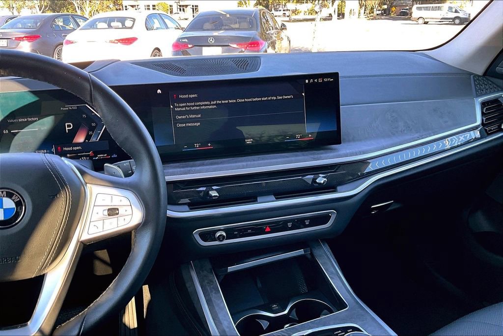 Used 2023 BMW X7 xDrive40i w/ Premium Package image 9