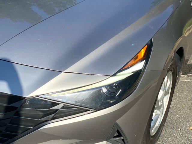 Used 2023 Hyundai Elantra SE FWD image 5