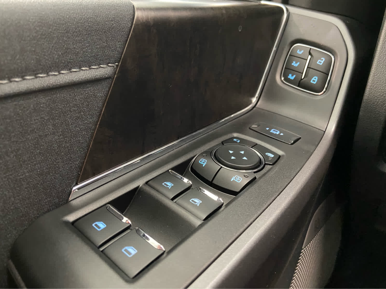 New 2026 Ford F350 Lariat w/ Black Appearance Package image 41