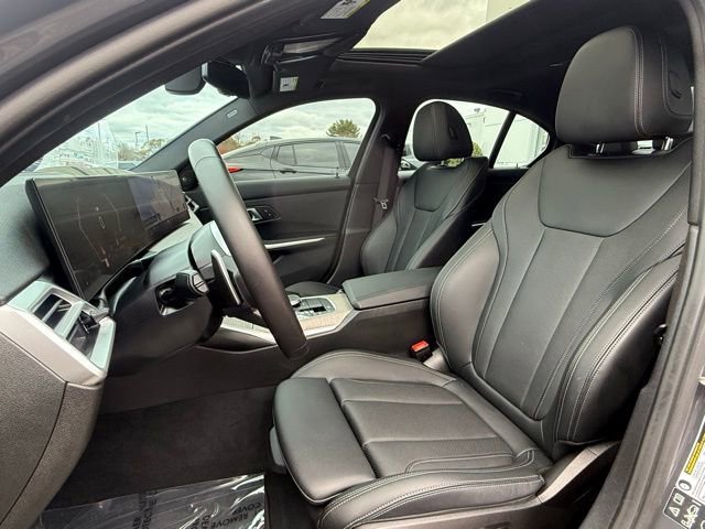 Used 2025 BMW 330i xDrive Sedan w/ M Sport Package image 16