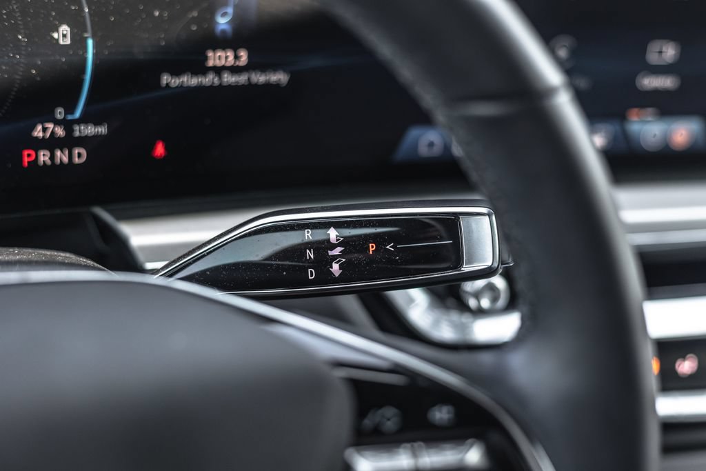 Used 2024 Cadillac Lyriq Sport RWD image 8