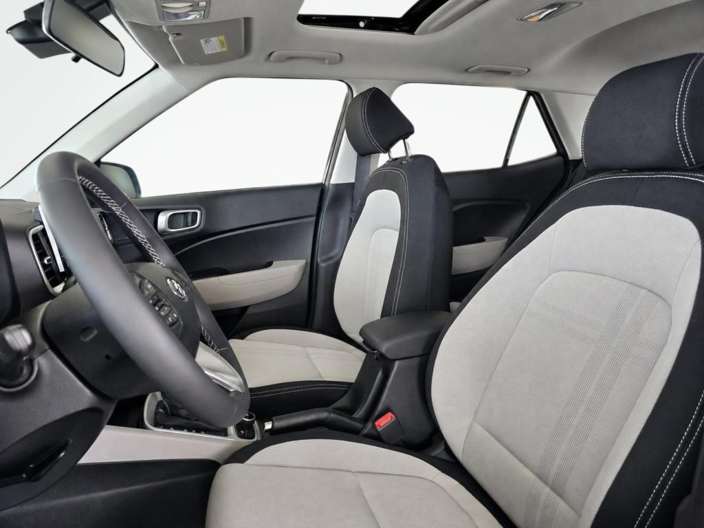 New 2026 Hyundai Venue SEL FWD image 15