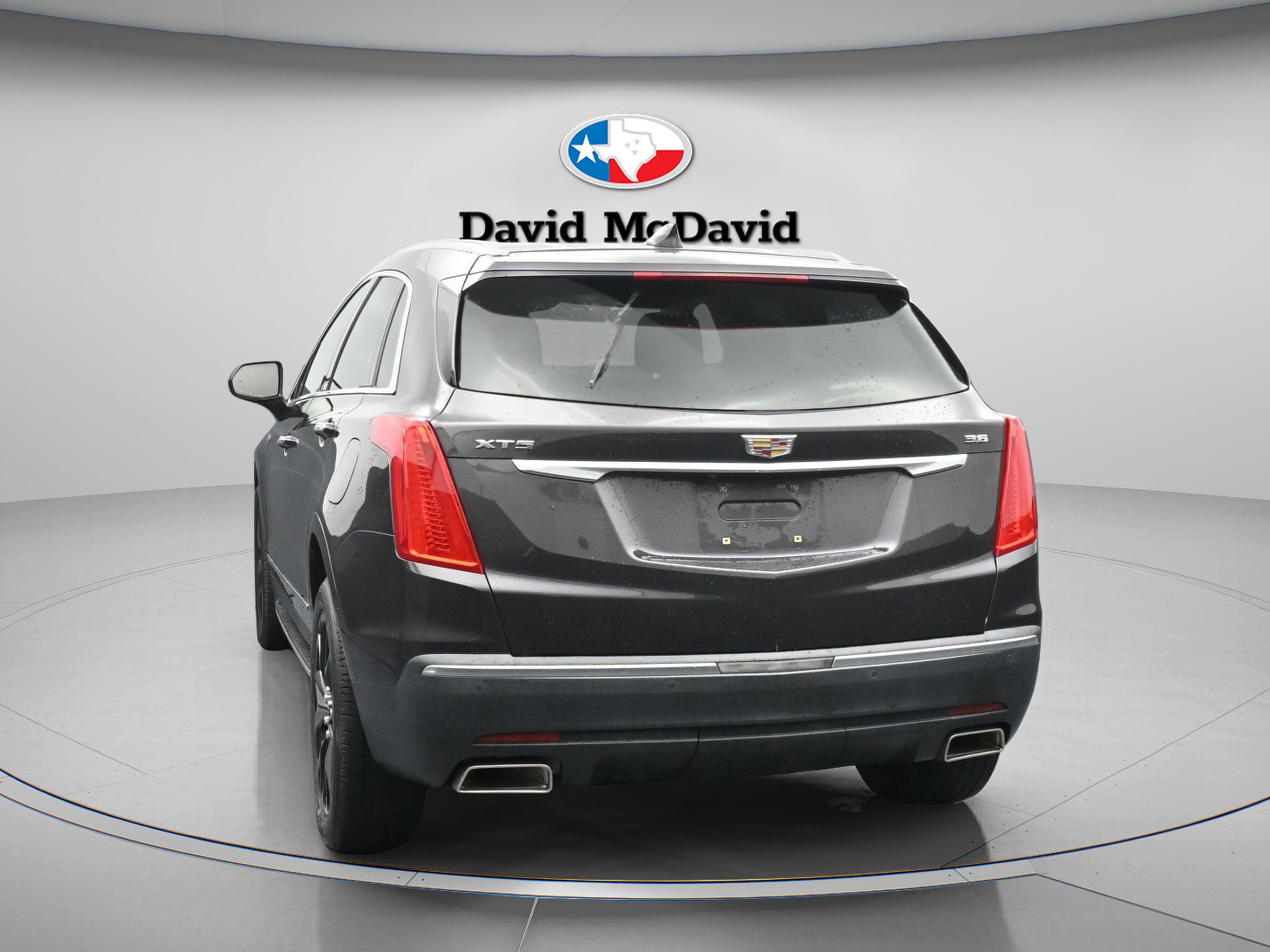 Used 2017 Cadillac XT5 Premium Luxury FWD image 7