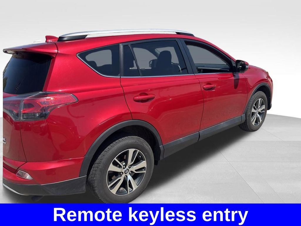 Used 2016 Toyota RAV4 XLE AWD/4WD image 7