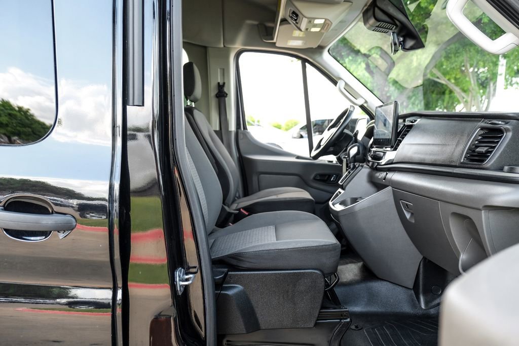 Used 2023 Ford Transit 350 XLT image 31