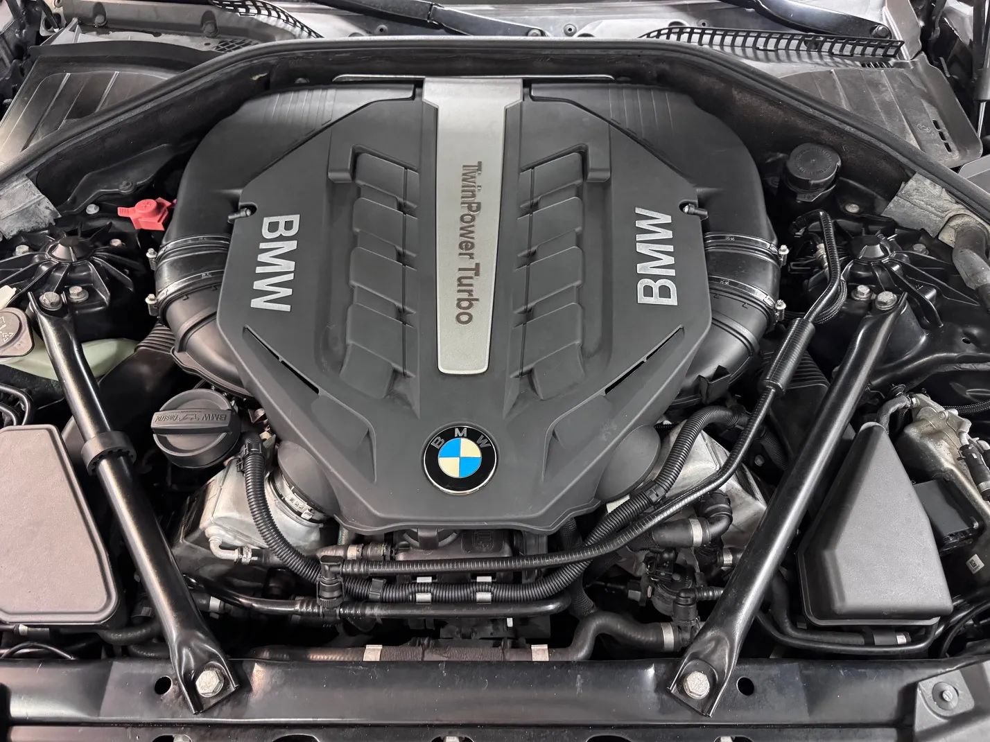 Used 2014 BMW 750Li RWD image 11