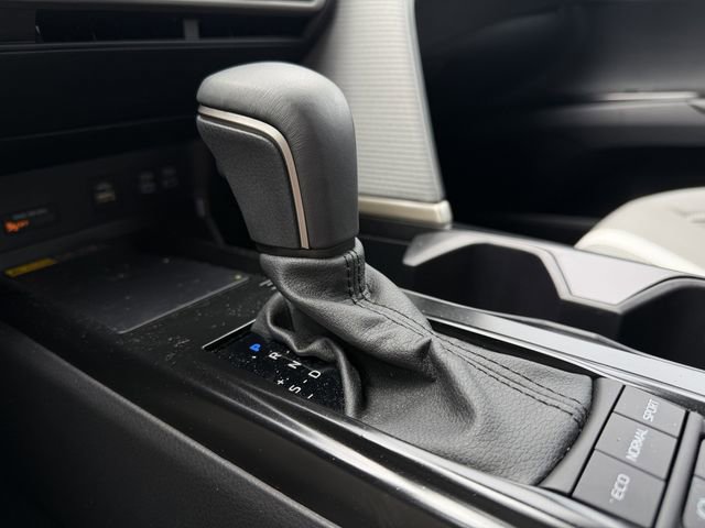 Certified 2026 Toyota Camry SE w/ Convenience Package FWD image 19
