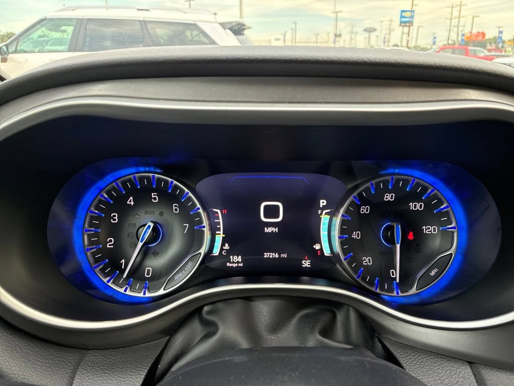 Used 2025 Chrysler Pacifica Select FWD image 26