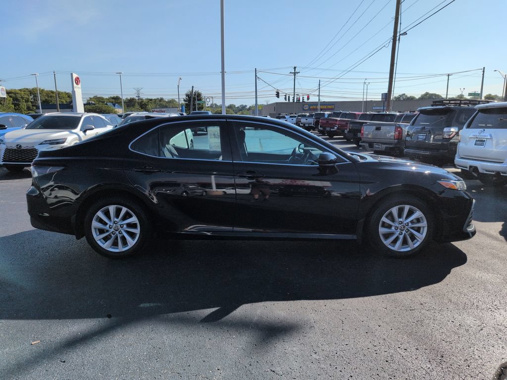 Used 2021 Toyota Camry LE AWD/4WD image 6