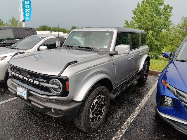Used 2024 Ford Bronco Outer Banks AWD/4WD image 9