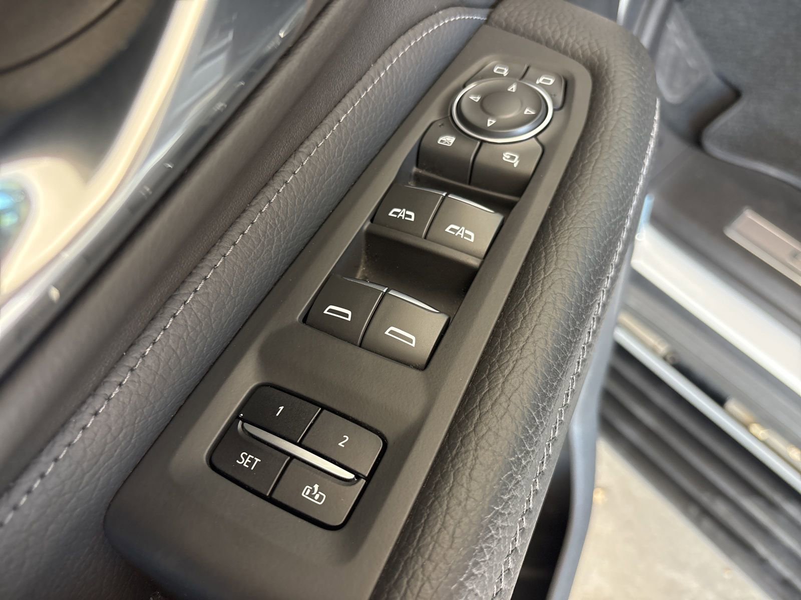 Certified 2023 GMC Yukon XL Denali w/ Advanced Technology Package image 13