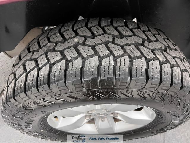 Used 2021 RAM 1500 Classic SLT image 14