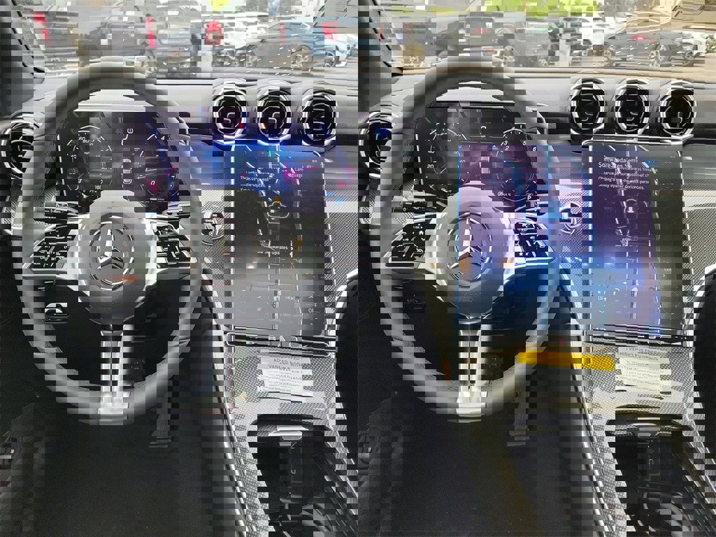 New 2025 Mercedes-Benz GLC 300 image 14