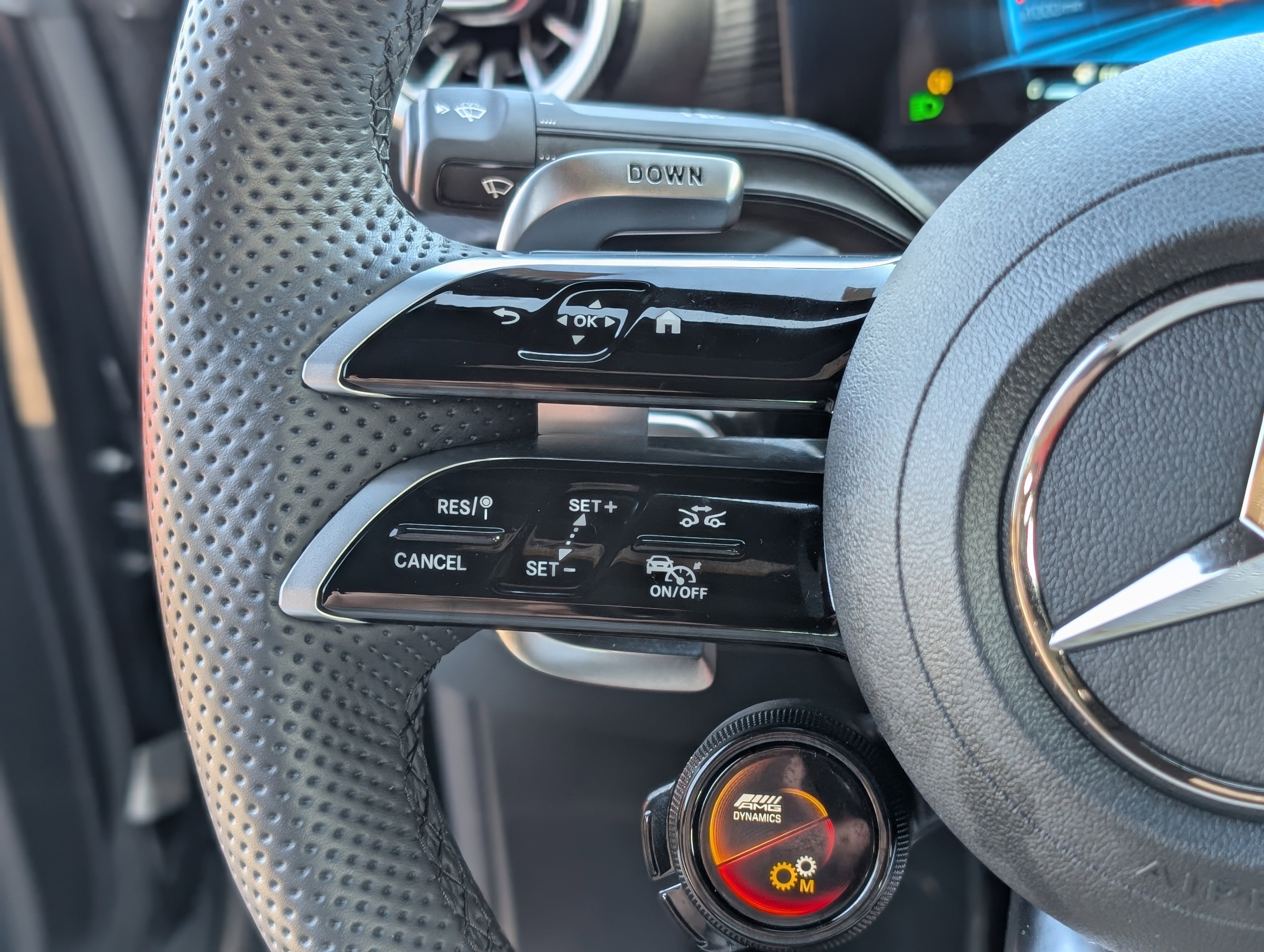 Used 2025 Mercedes-Benz CLA 35 AMG 4MATIC image 32