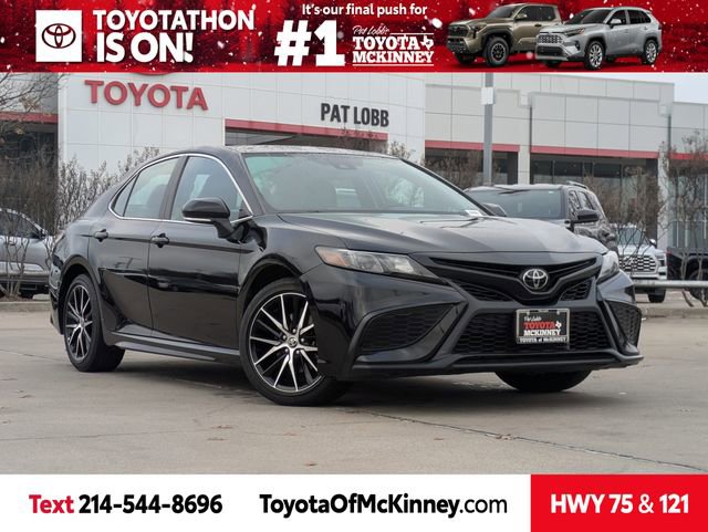 Used 2024 Toyota Camry SE image 1