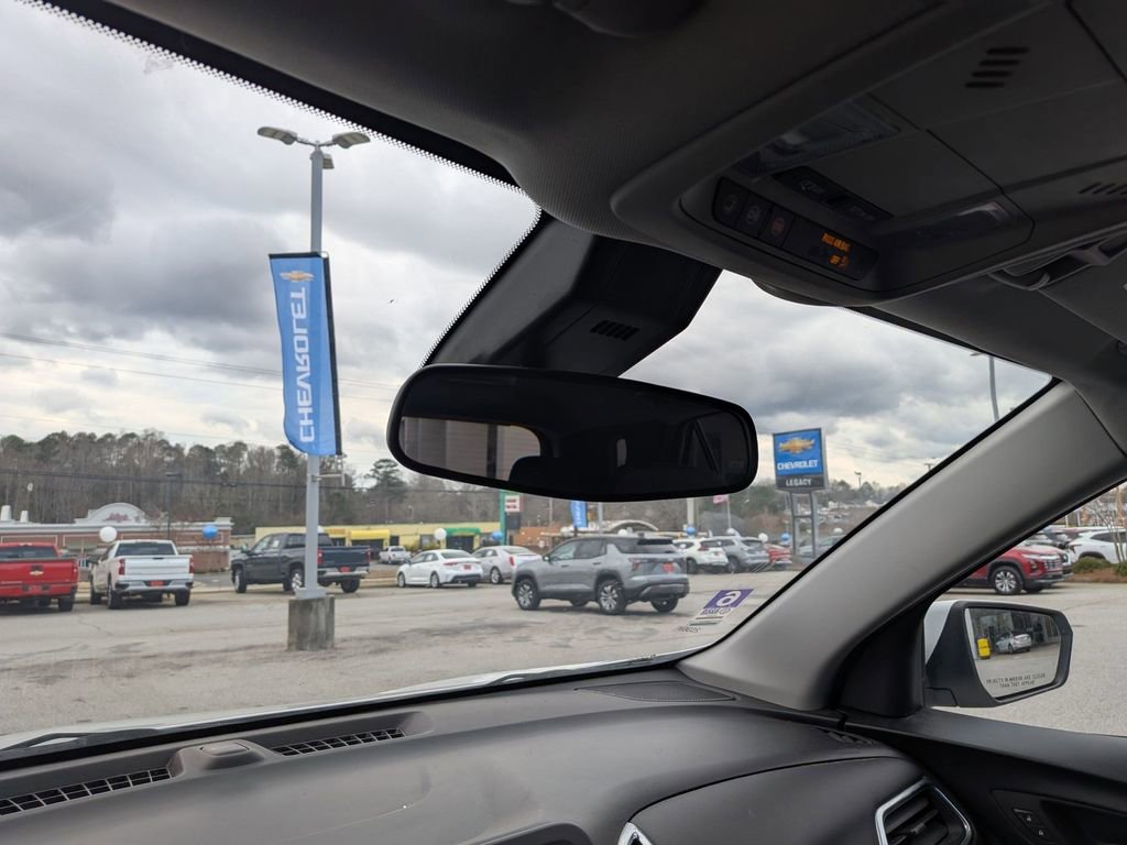 Used 2022 Chevrolet Equinox LT image 25