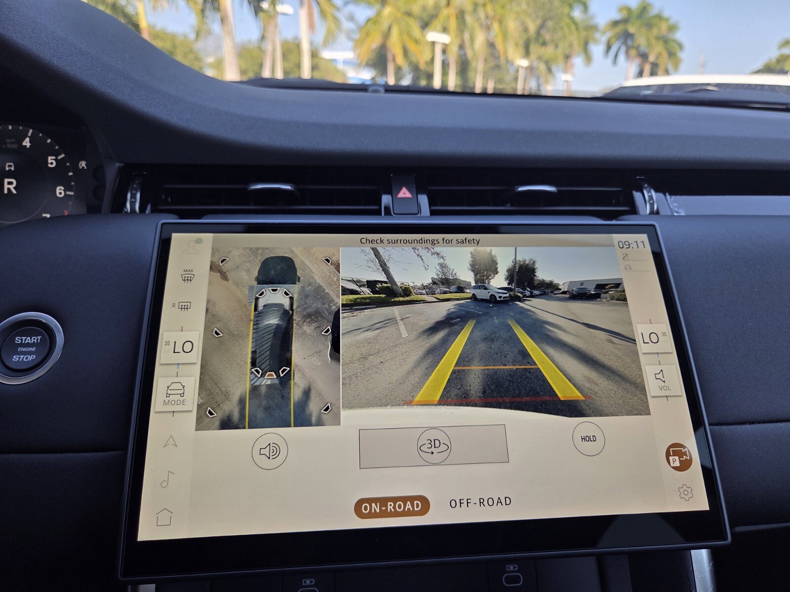 New 2025 Land Rover Discovery Sport S image 12