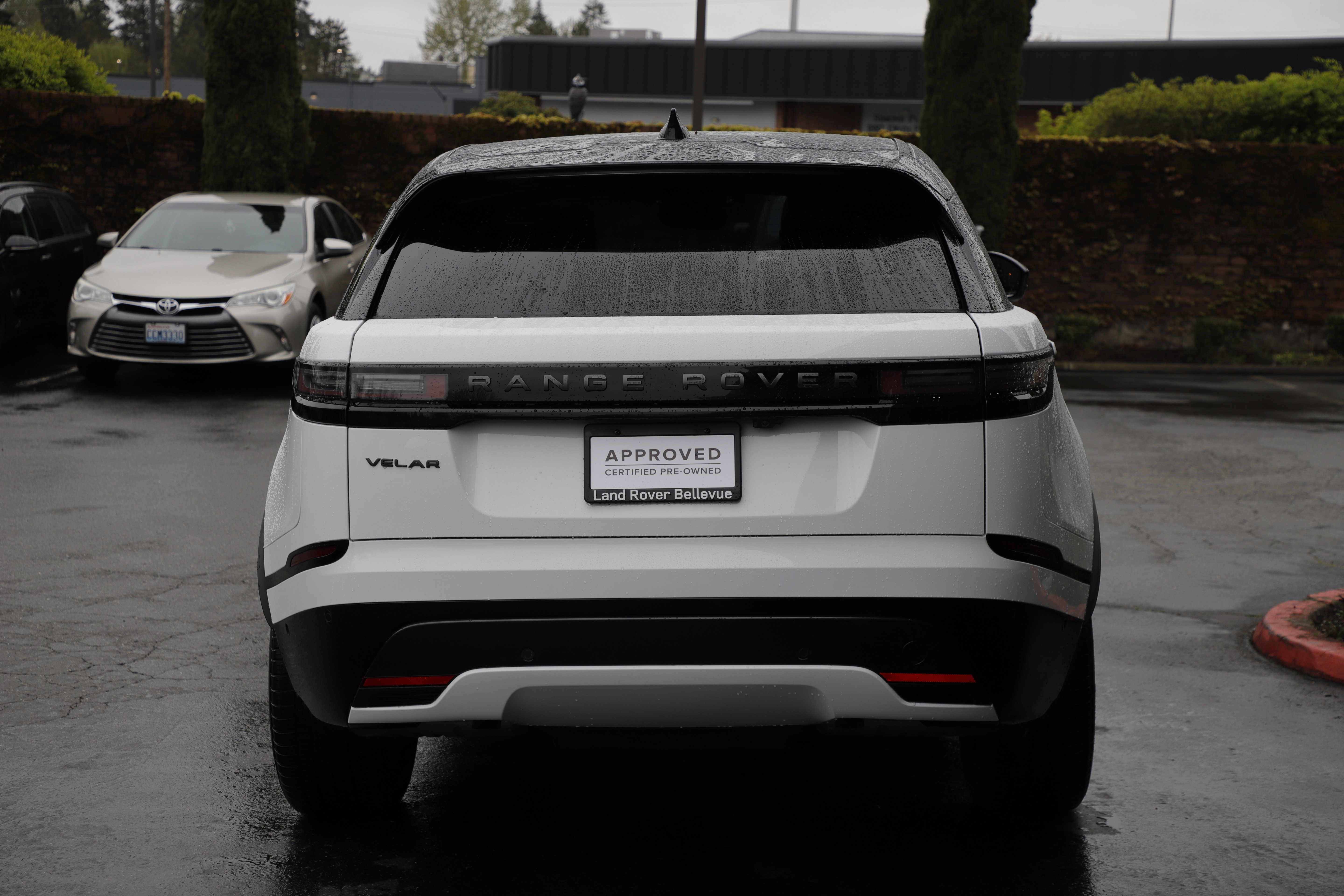 Certified 2026 Land Rover Range Rover Velar Dynamic SE AWD/4WD image 5