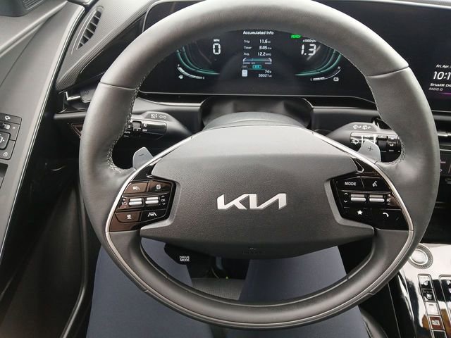 Certified 2023 Kia Niro SX image 14