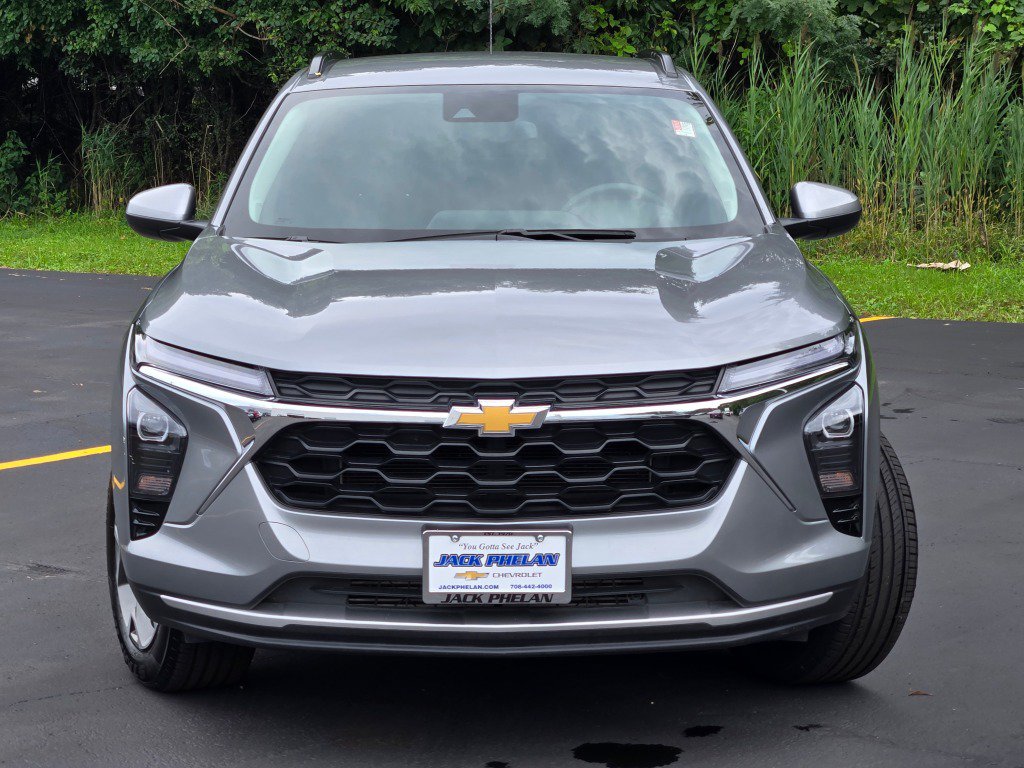 Certified 2025 Chevrolet Trax LT FWD image 4