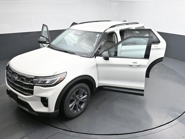 Used 2025 Ford Explorer Active w/ Active Comfort Package AWD/4WD image 35