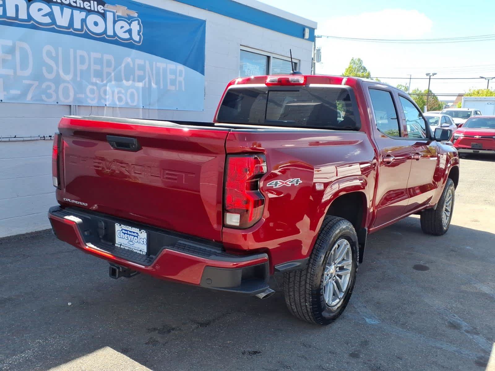Used 2026 Chevrolet Colorado LT w/ Advanced Trailering Package AWD/4WD image 6