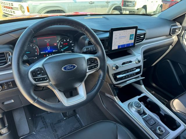 Used 2023 Ford Explorer XLT w/ Equipment Group 202A AWD/4WD image 10