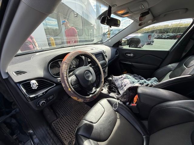 Used 2020 Jeep Cherokee Latitude Plus AWD/4WD image 9