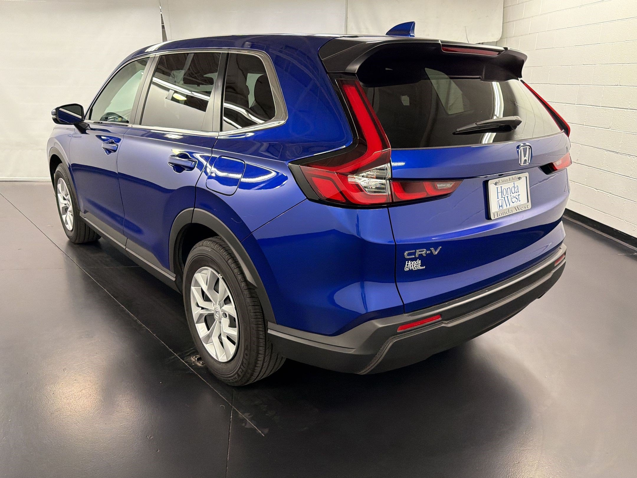 Certified 2025 Honda CR-V LX image 3