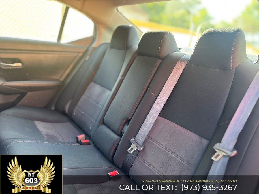 Used 2025 Nissan Sentra SR FWD image 8