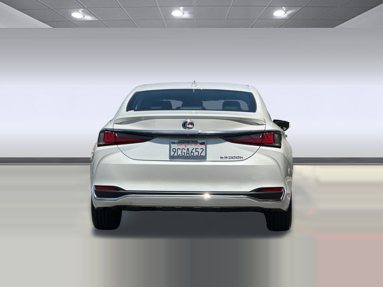 Used 2022 Lexus ES 300h w/ Accessory Package FWD image 9