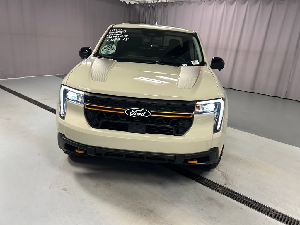 Used 2025 Ford Maverick Tremor AWD/4WD image 2