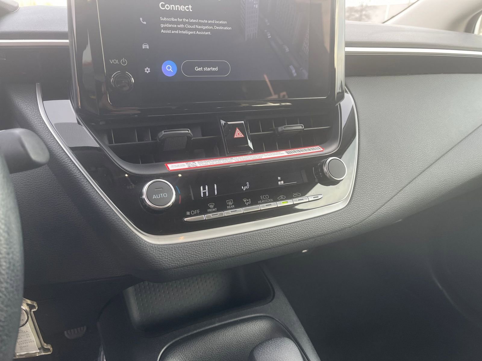 Used 2025 Toyota Corolla LE image 18