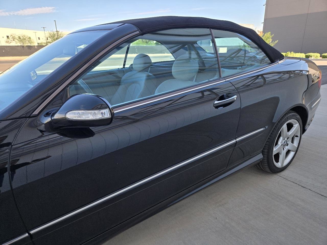 Used 2005 Mercedes-Benz CLK 500 Cabriolet image 20