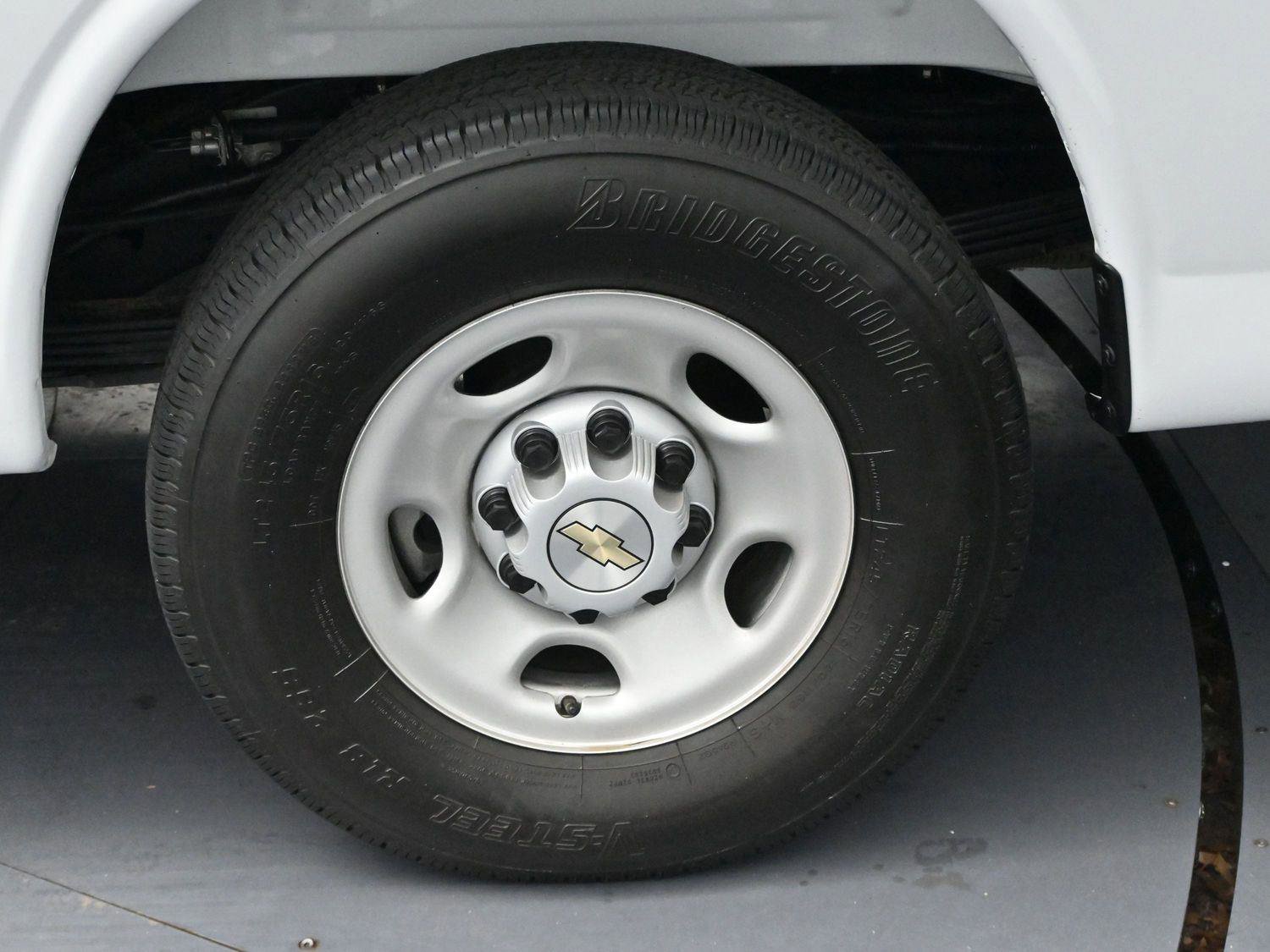 Used 2025 Chevrolet Express 3500 LS image 29