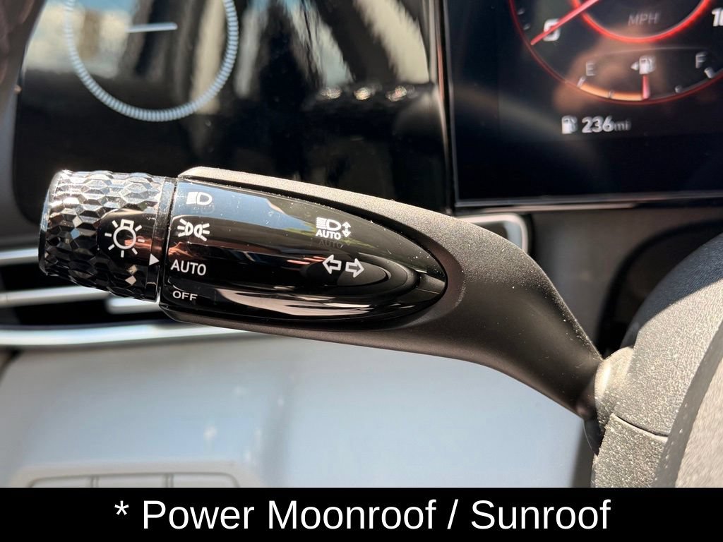 Used 2025 Hyundai Elantra Limited FWD image 28