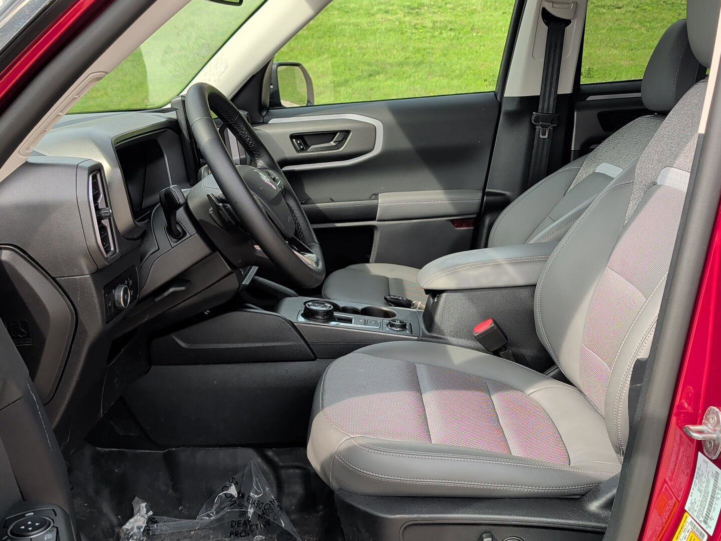 Used 2025 Ford Bronco Sport Badlands image 14