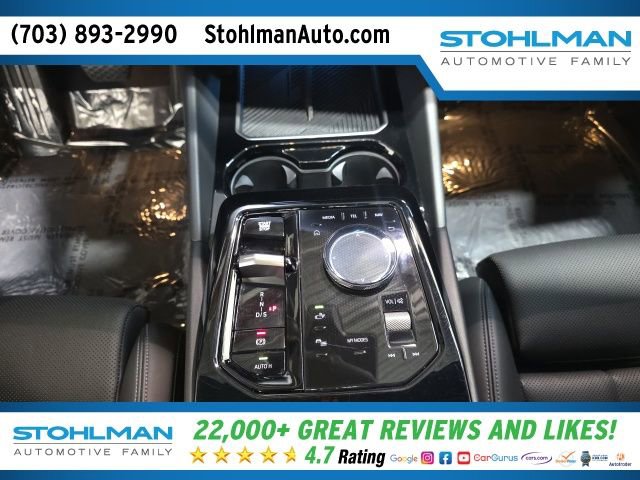 Used 2024 BMW 530i xDrive w/ Premium Package image 22