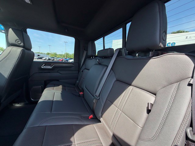 Used 2025 Chevrolet Silverado 3500 High Country w/ High Country Premium Package AWD/4WD image 32