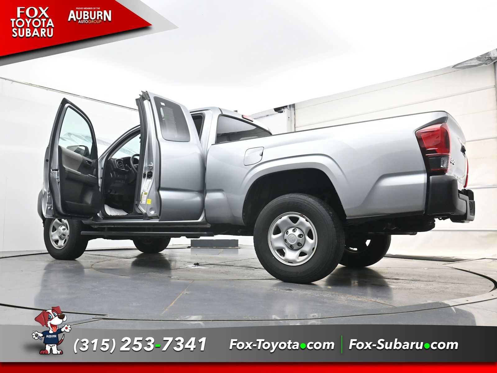 Used 2023 Toyota Tacoma SR AWD/4WD image 32