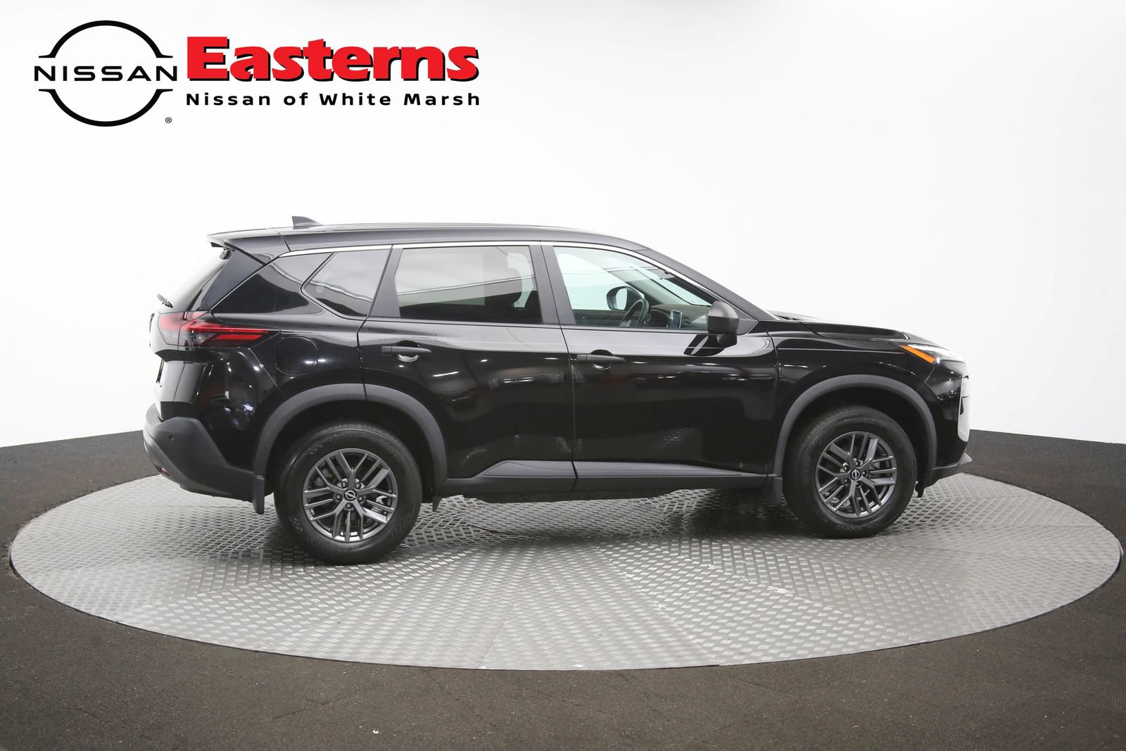 Used 2023 Nissan Rogue S AWD/4WD image 42