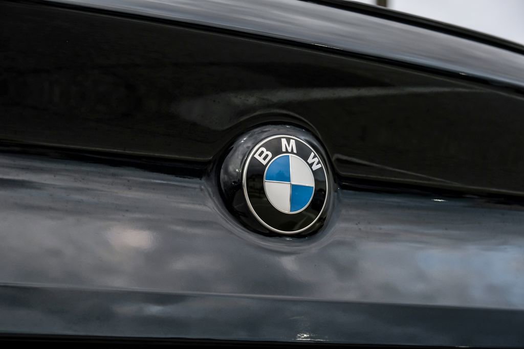 Used 2022 BMW M850i xDrive Coupe w/ Driving Assistance Package image 56