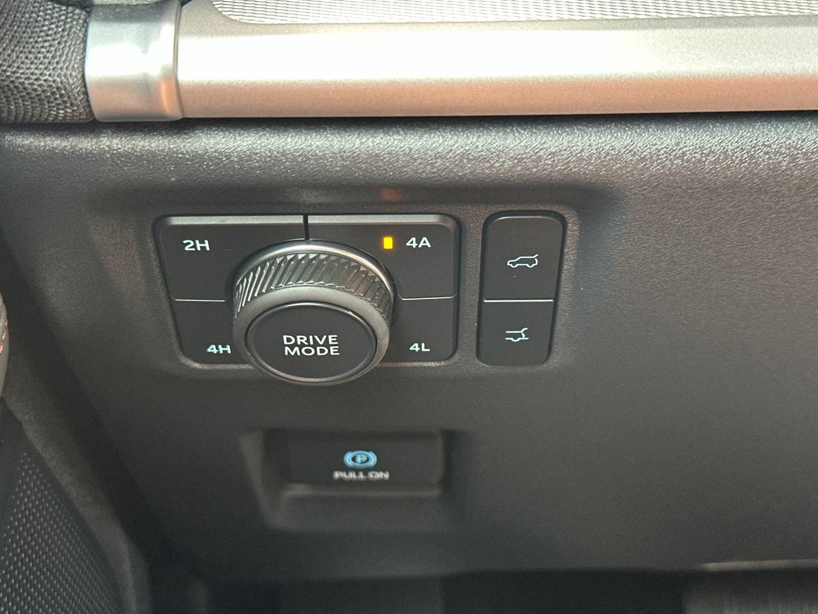 Used 2025 Ford Expedition Active AWD/4WD image 36