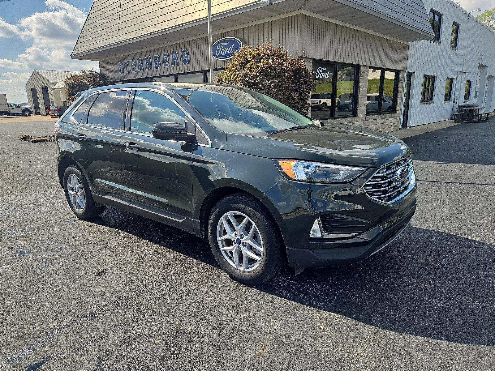 Certified 2022 Ford Edge SEL w/ Convenience Package