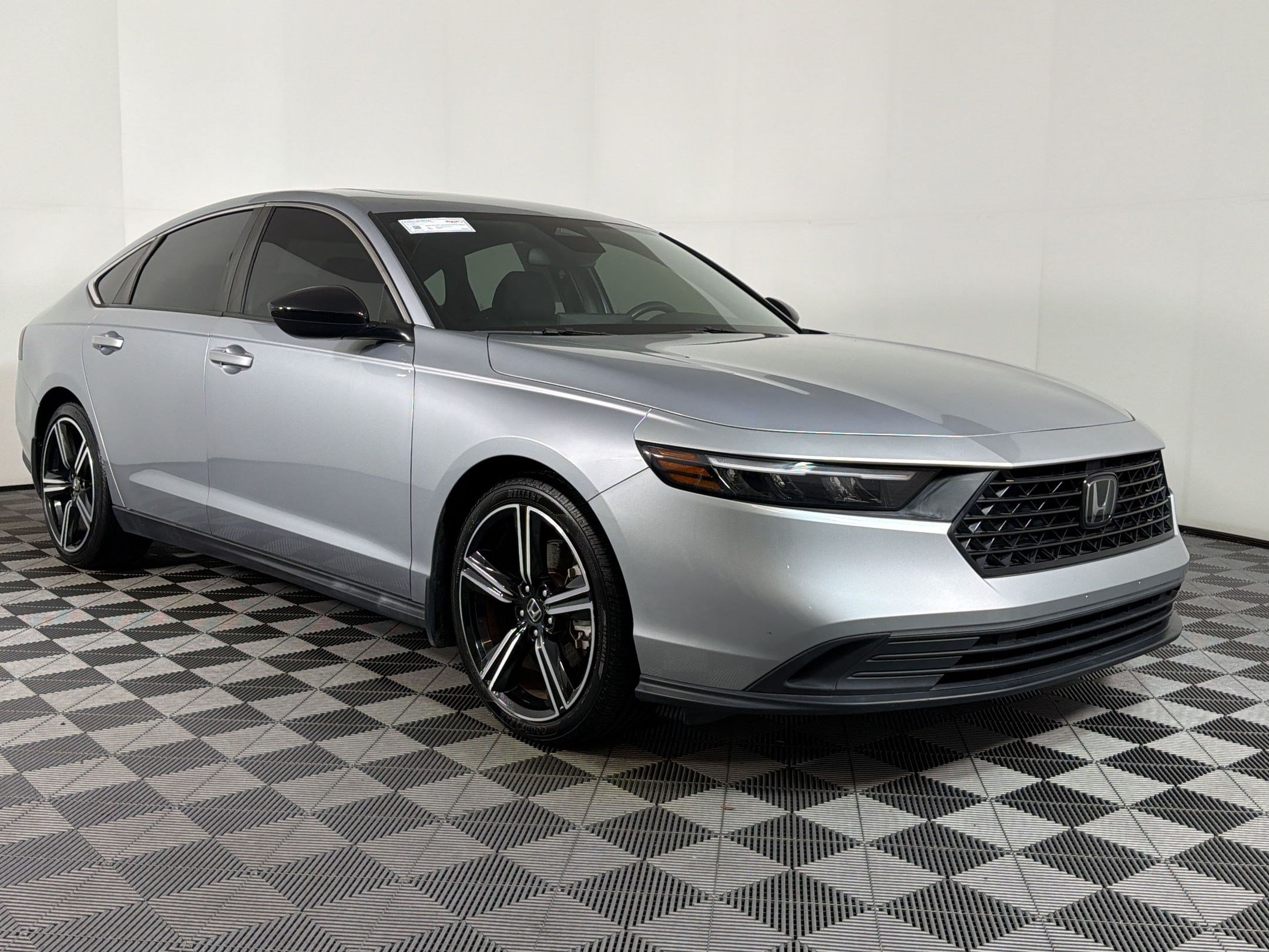 Used 2023 Honda Accord Sport image 25