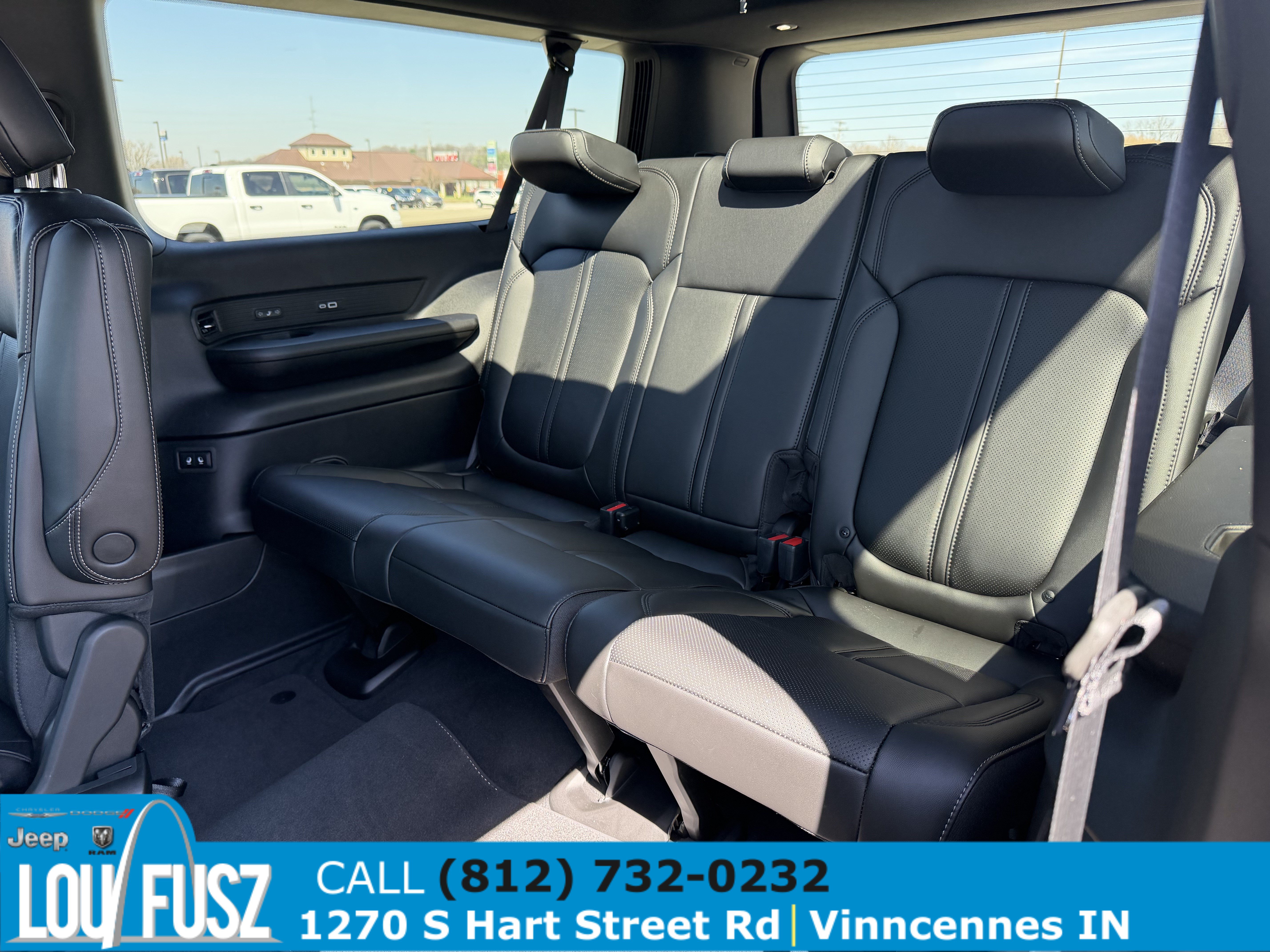 New 2026 Jeep Grand Wagoneer L 4WD w/ Premium Group I image 12