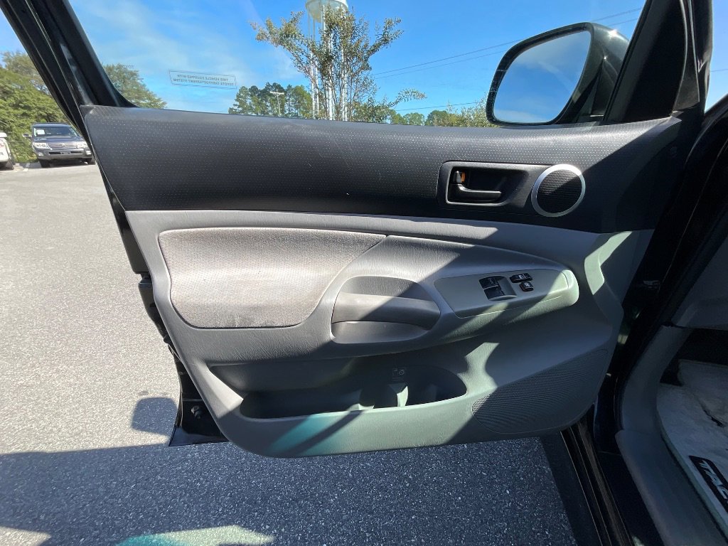 Used 2006 Toyota Tacoma X-Runner RWD image 11