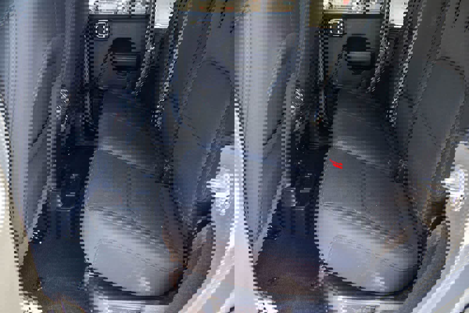 Used 2023 Jeep Wrangler Unlimited image 17